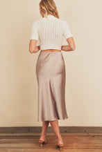 Load image into Gallery viewer, Champagne Satin Midi Skirt
