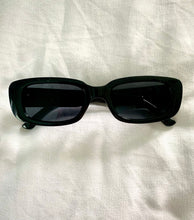 Load image into Gallery viewer, Black 90’s Slim Rectangle Sunglasses
